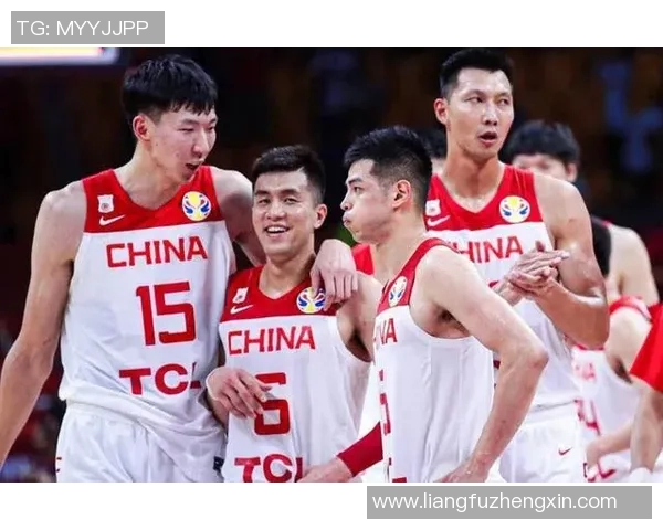 姚明在课堂上分享篮球经验与饮食健康的重要性 姚明在课堂上分享篮球经验与饮食健康的重要性