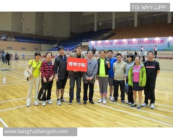 成都羽毛球队与重庆羽毛球队赛后复盘分析个人能力对比与表现总结